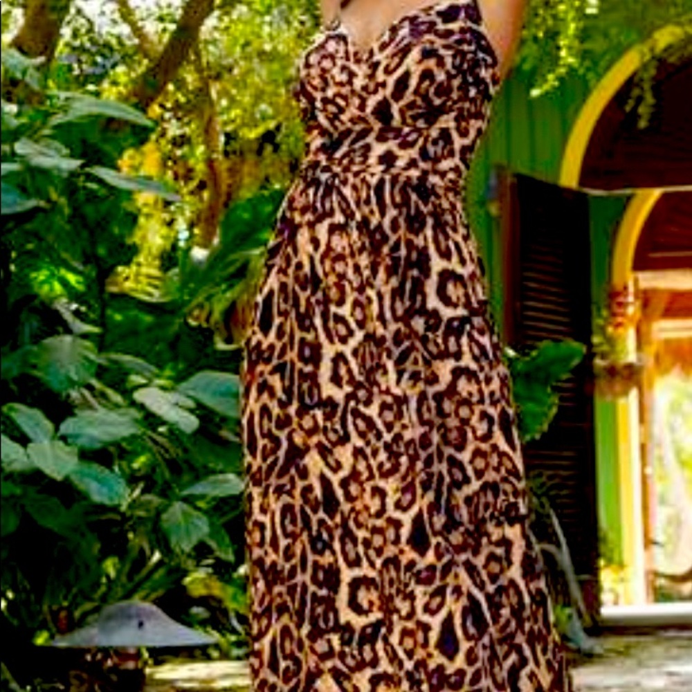 Venus leopard dress size Medium-never worn